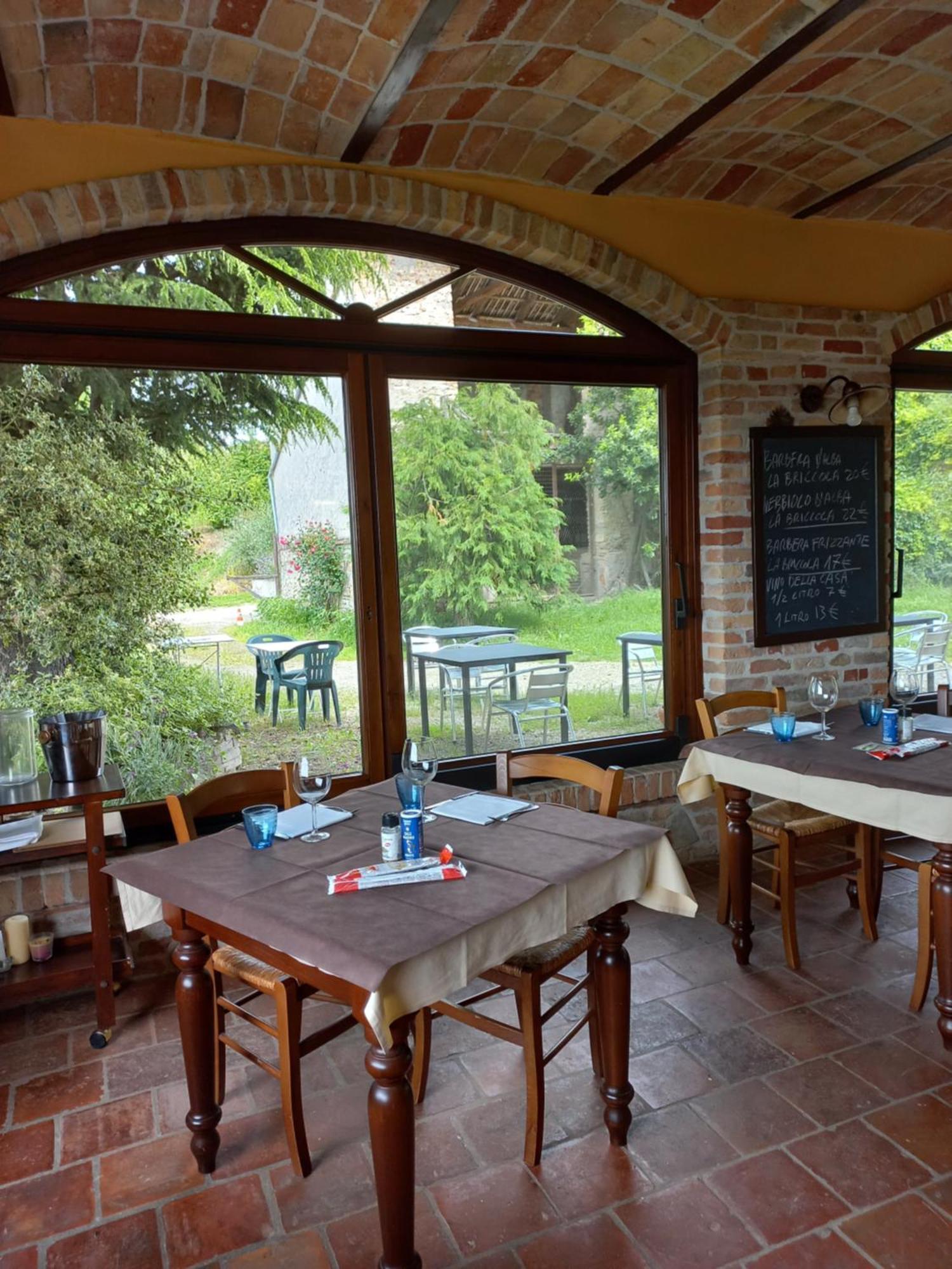 Villa La Briccola Diano dʼAlba Esterno foto